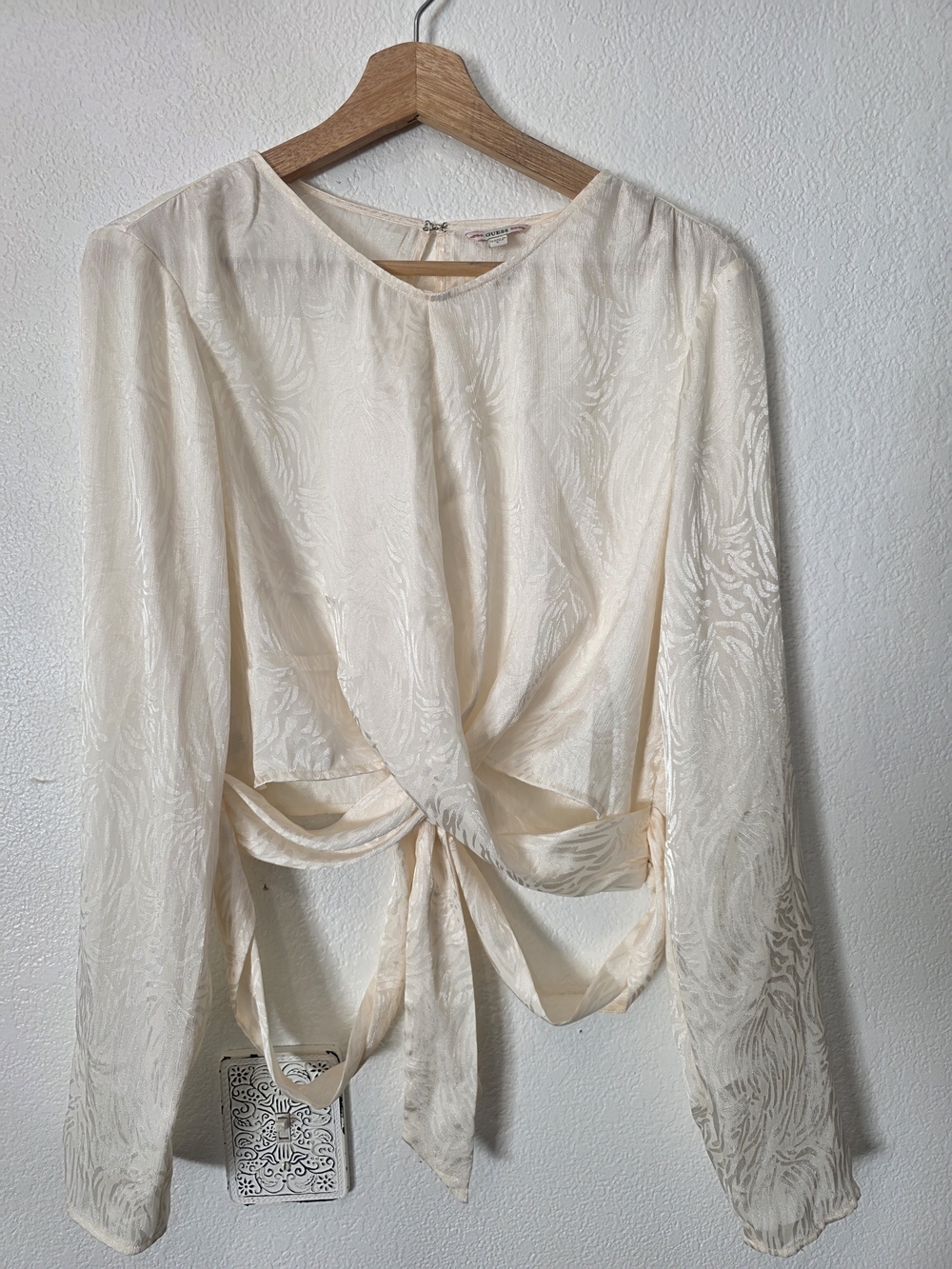 Vintage Guess Tie-Front Long Sleeve Blouse Going Out